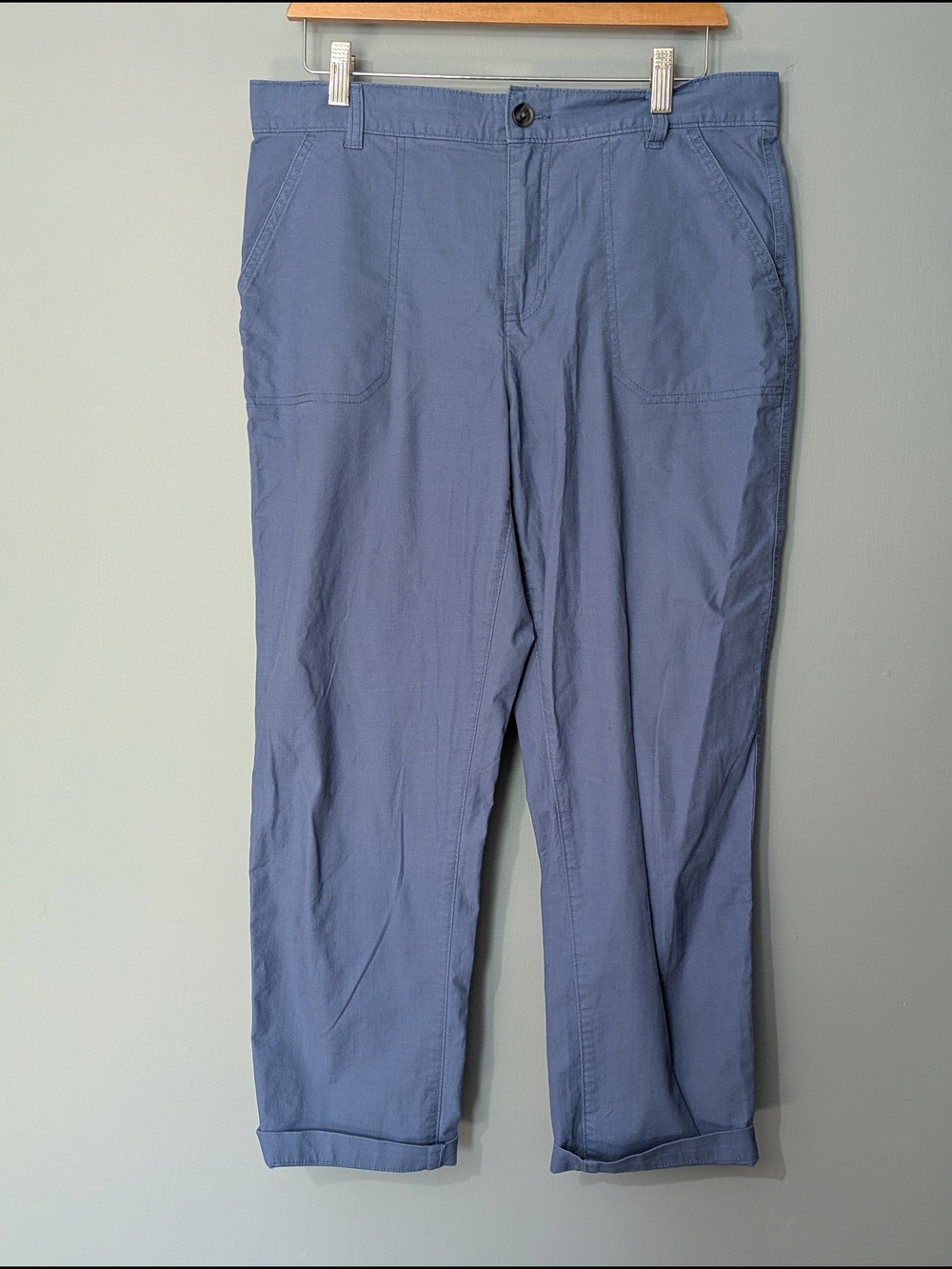 Eddie Bauer Women's  Straight Leg Capri Pants Hiking Outdoor